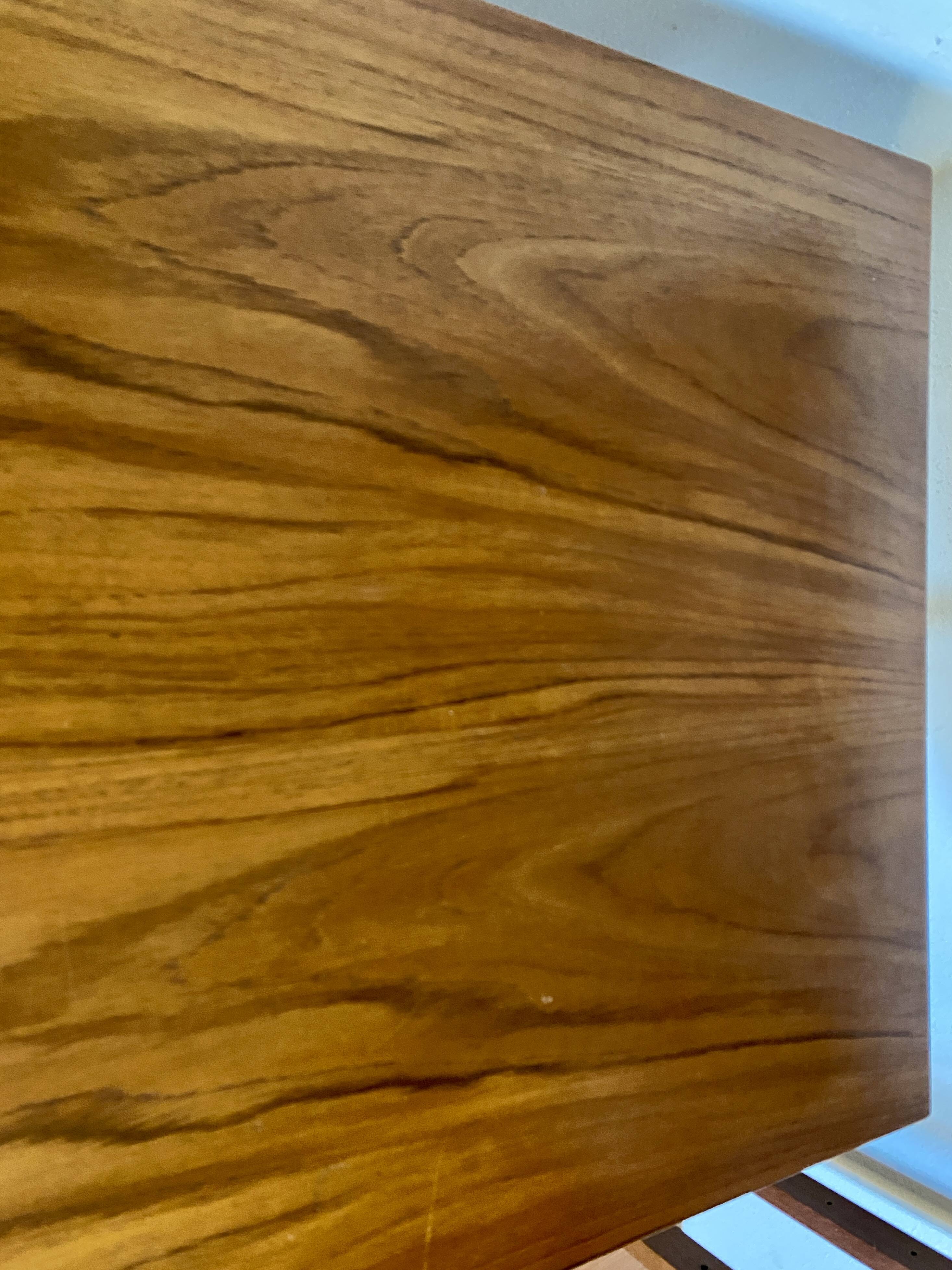 Bureau moderniste circa 50