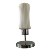 Lampe vintage en opaline et métal chromé 