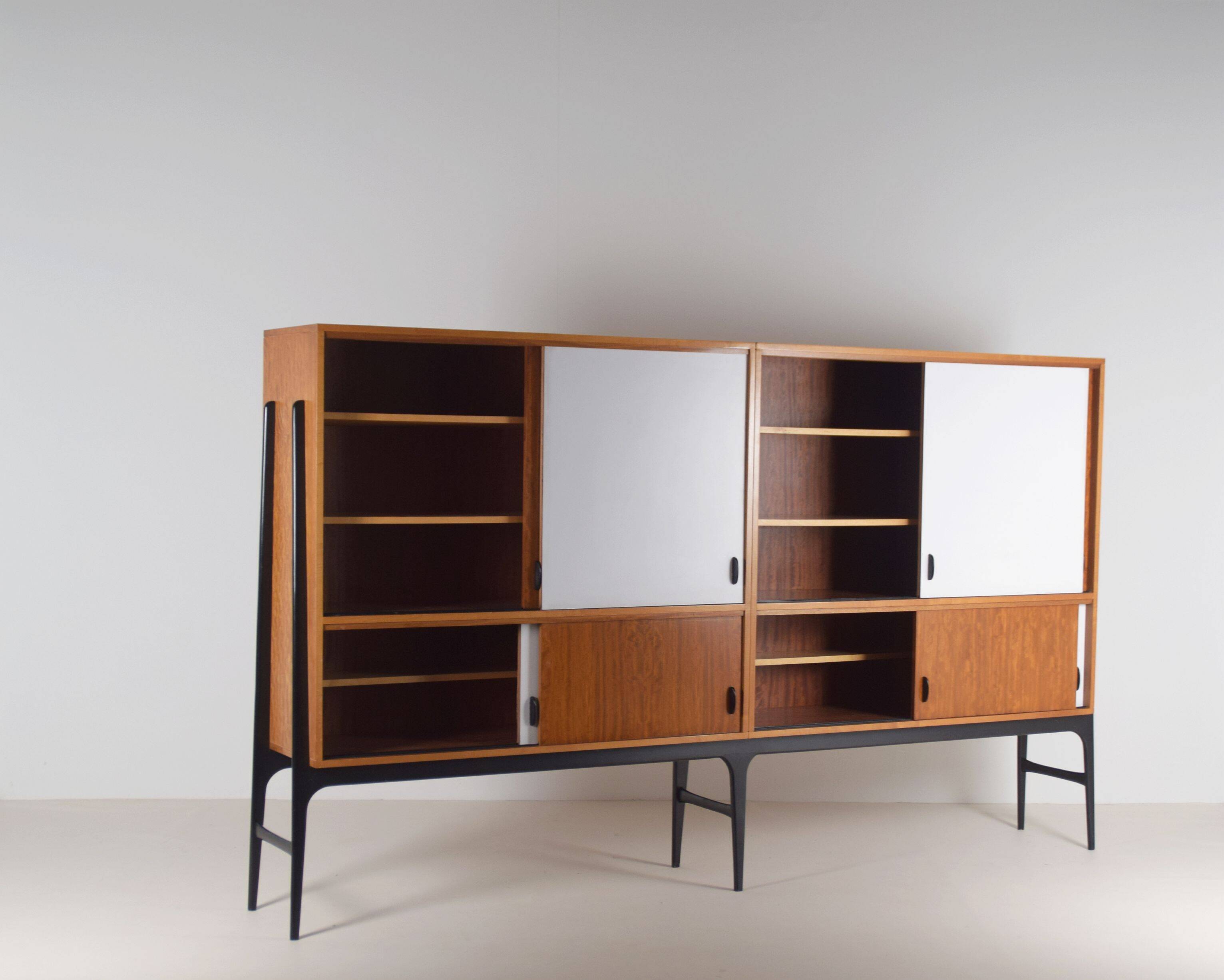 Highboard conçu par Alfred Hendrickx pour Belform, années 1950.