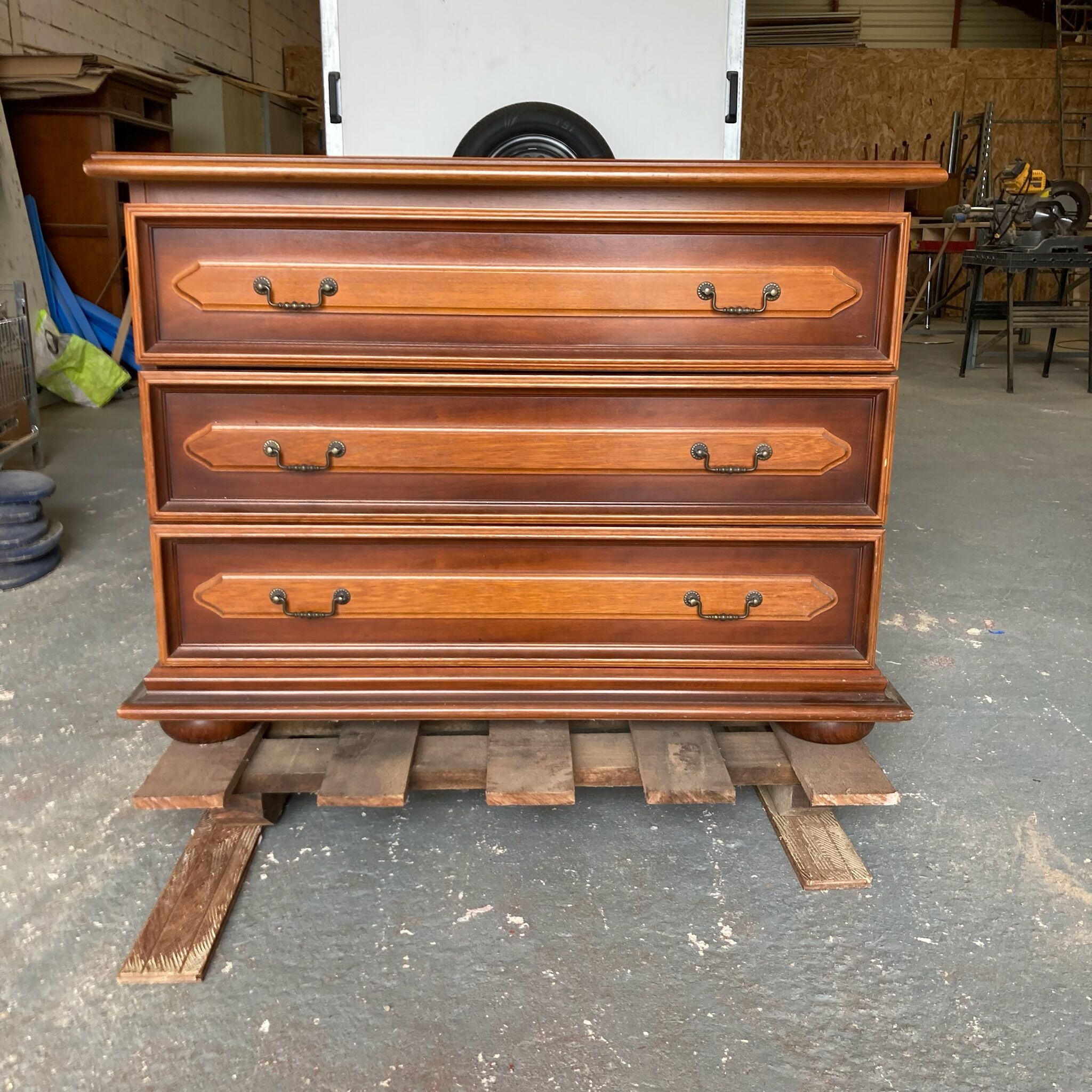 Chest of drawers raw wood
