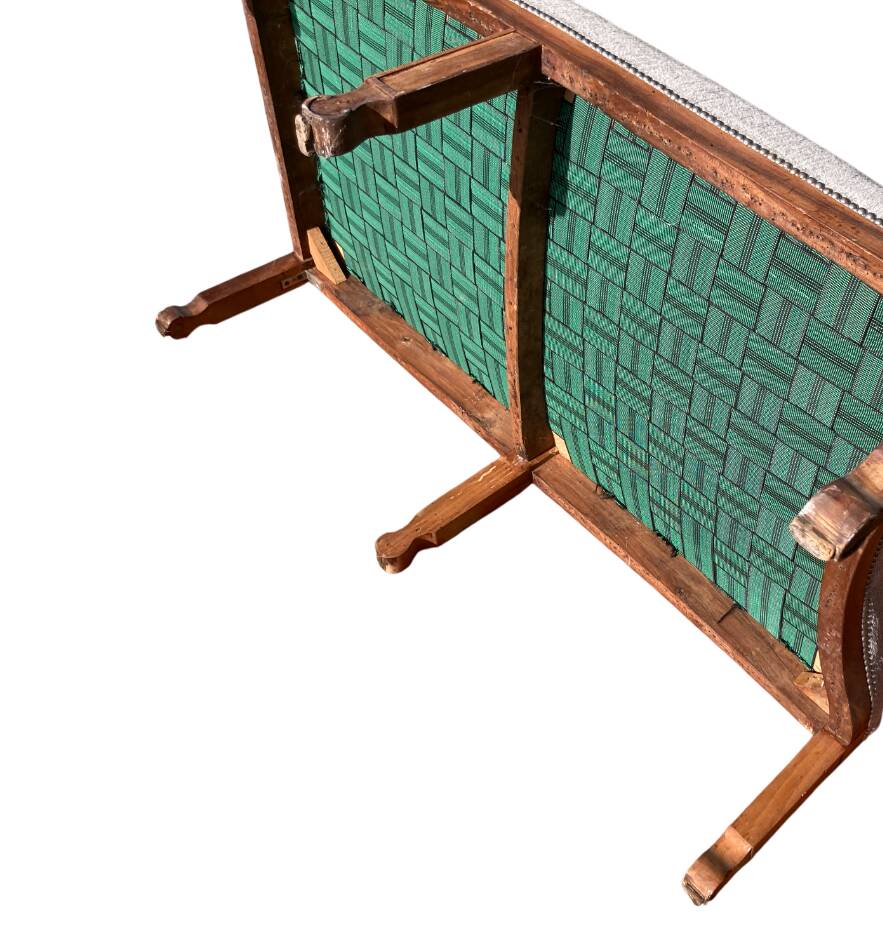 Three-room old salon