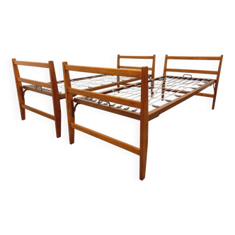 Pair of vintage stackable daybeds in oak wood and metal from the 60s