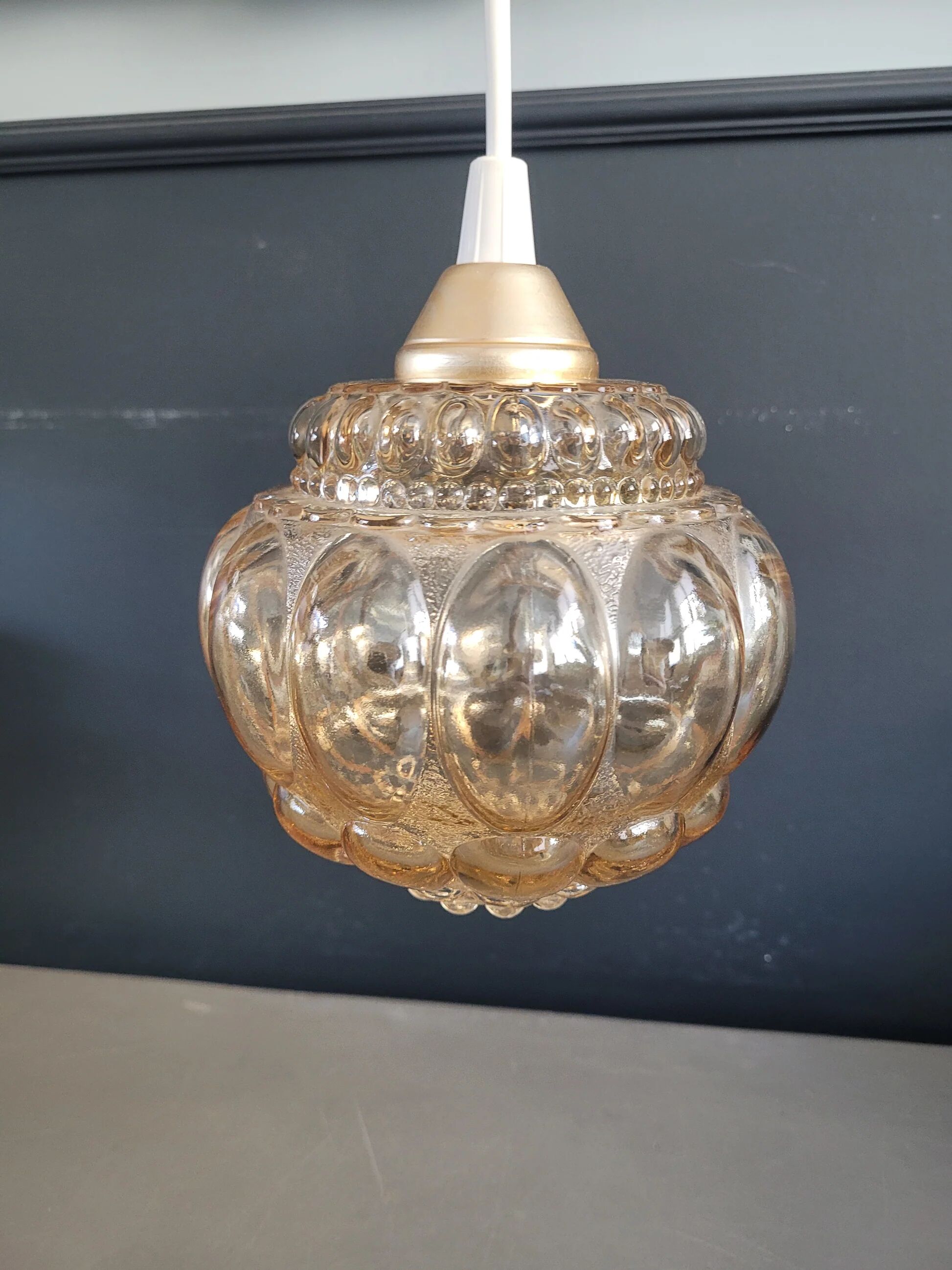 Vintage amber moulded glass pendant - Ref 888