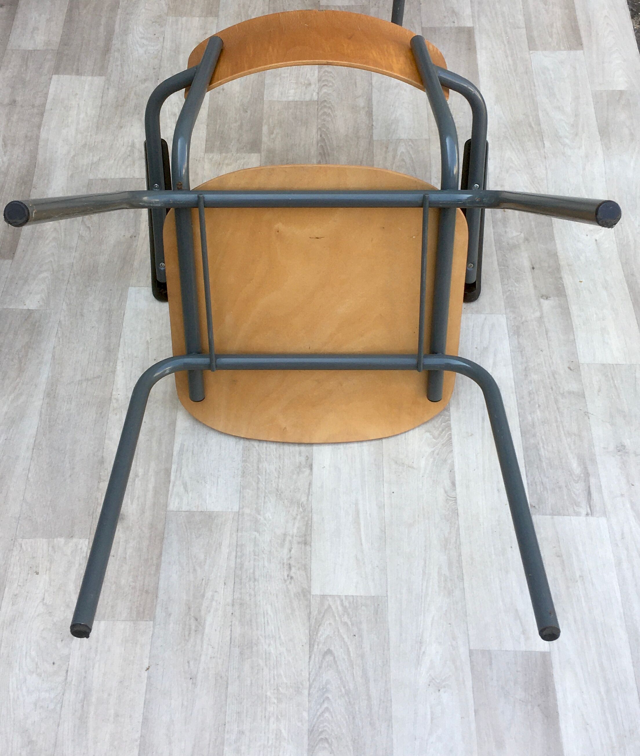 Set of 4 vintage chairs with armrests