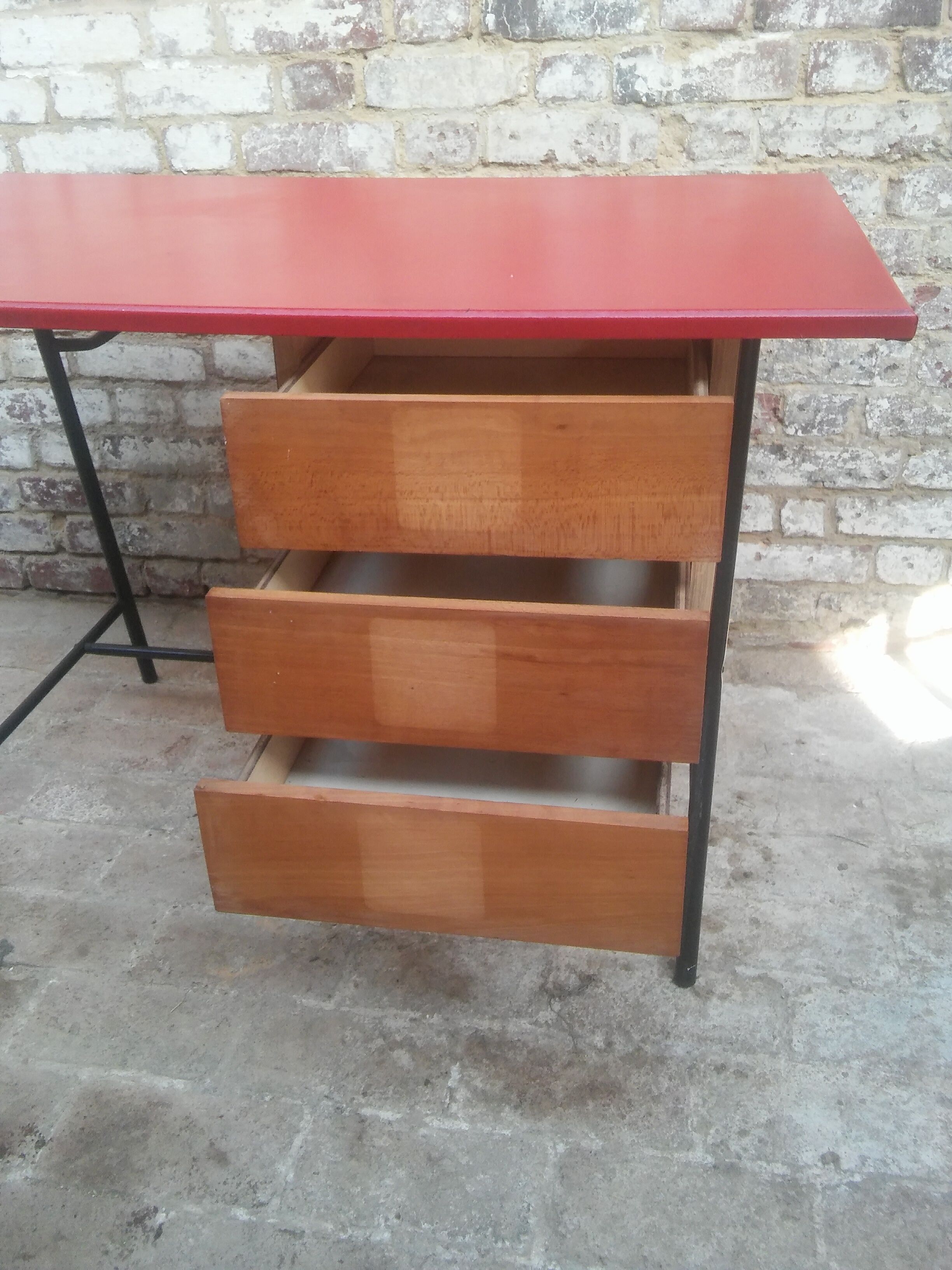 Vintage desk 3 drawers