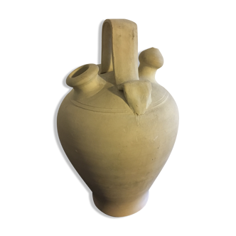 Vase broke former white color