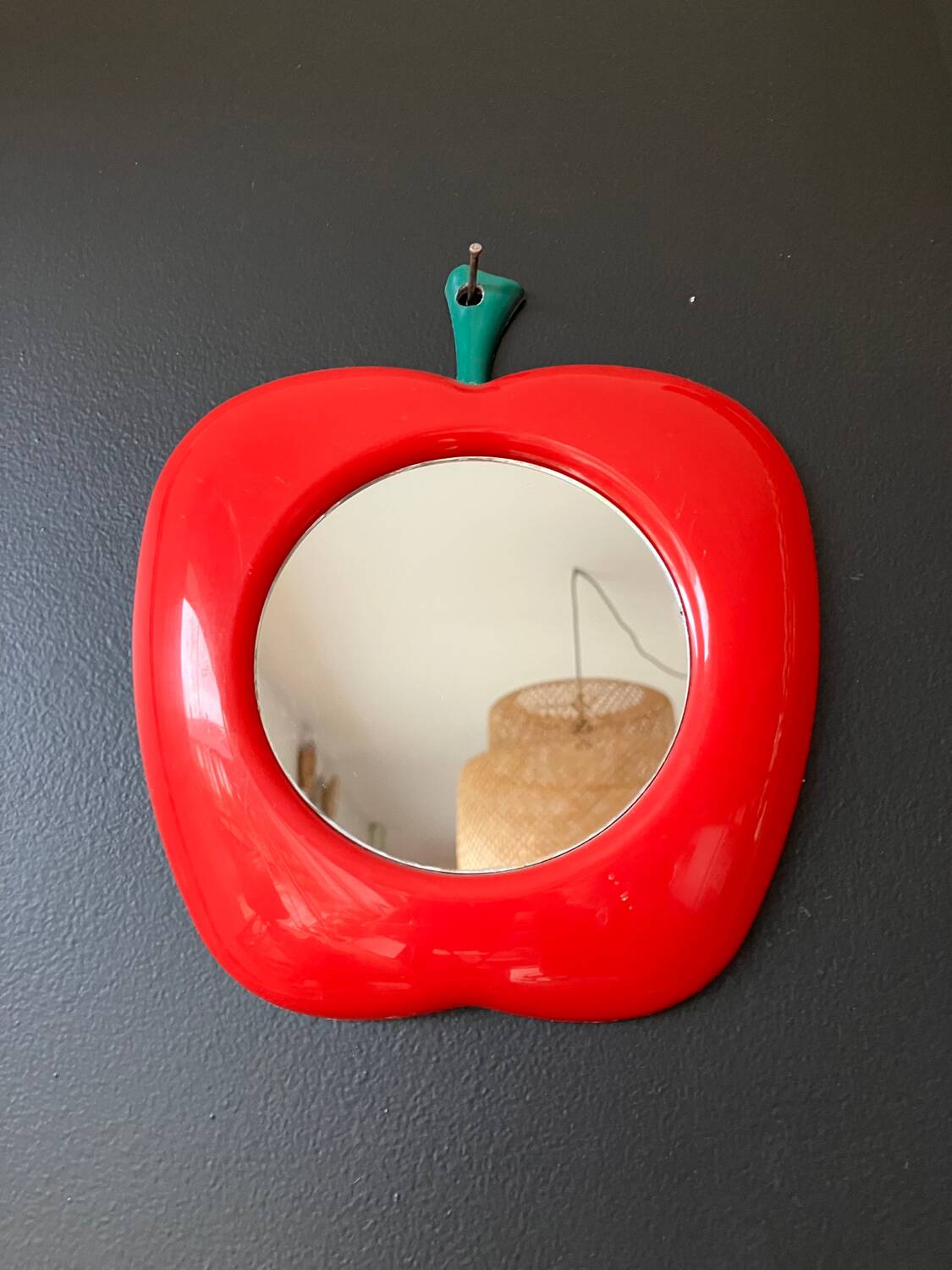 Apple mirror