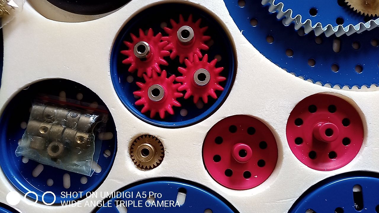 Kit de construction Metallus "Berlin box 1" / n°9800-60 / compatible MECCANO