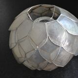 Flower-shaped mother-of-pearl lampshade