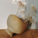 Vase pique fleurs en grès brut