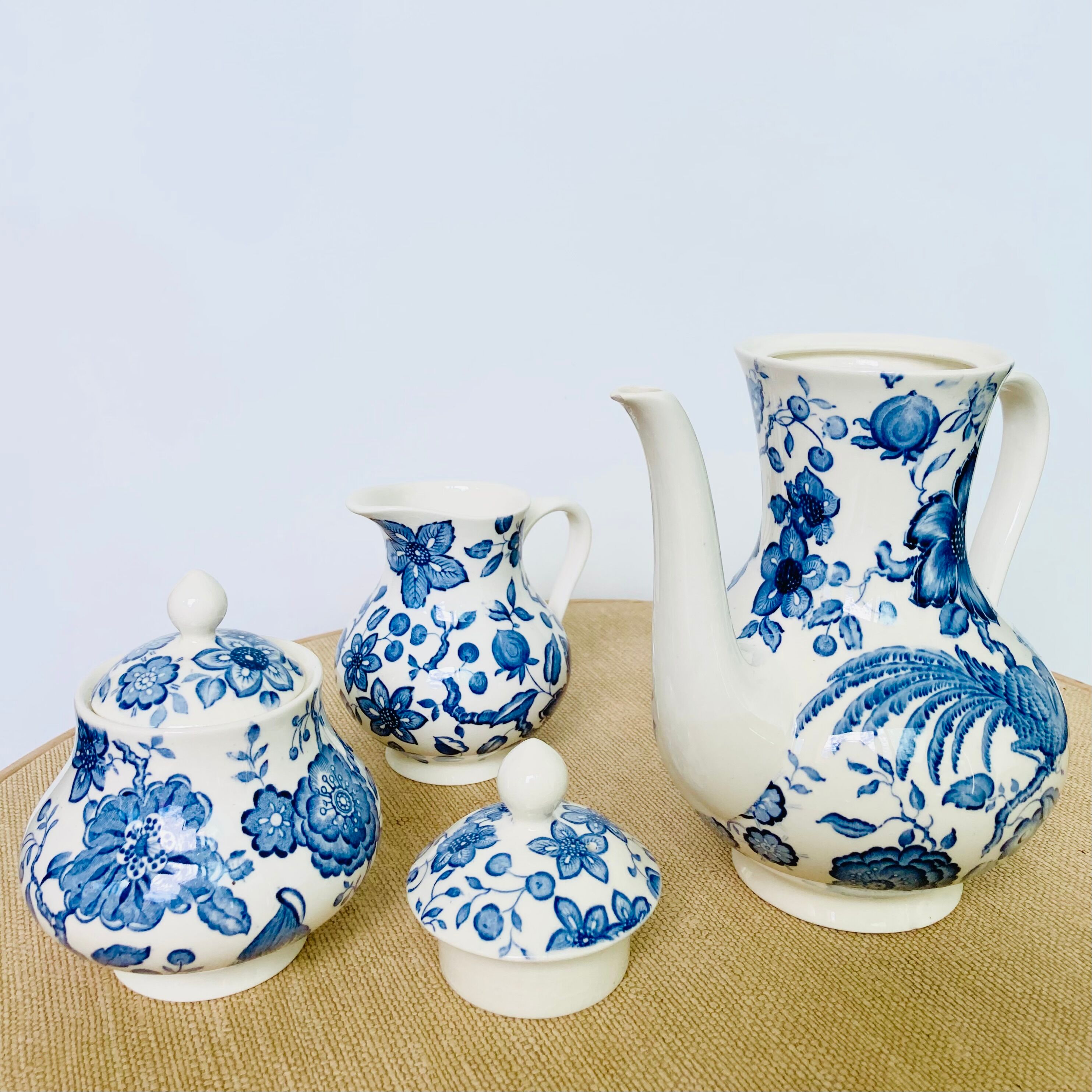 Paradiso Villeroy Boch teapot, sugar bowl and milk jar