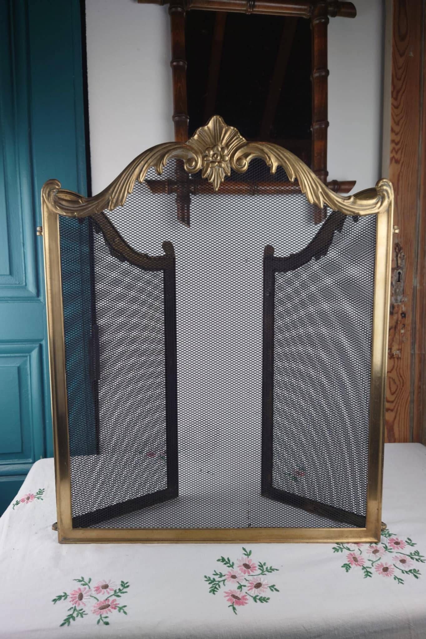 Antique Brass Fire Screen, Louis XV Style, L 83 cm / H 55 cm