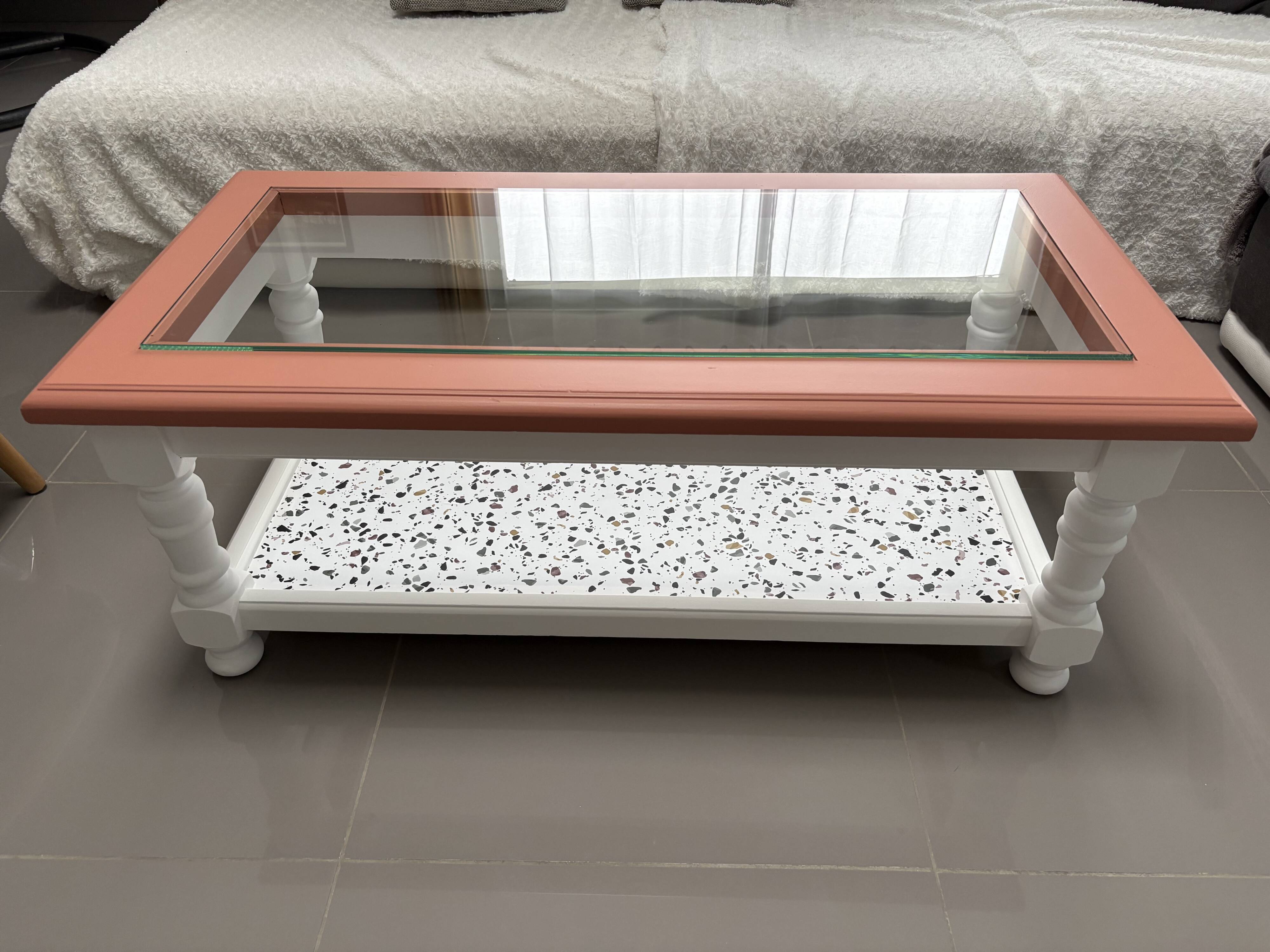 Refurbished vintage coffee table with laminated safety glass