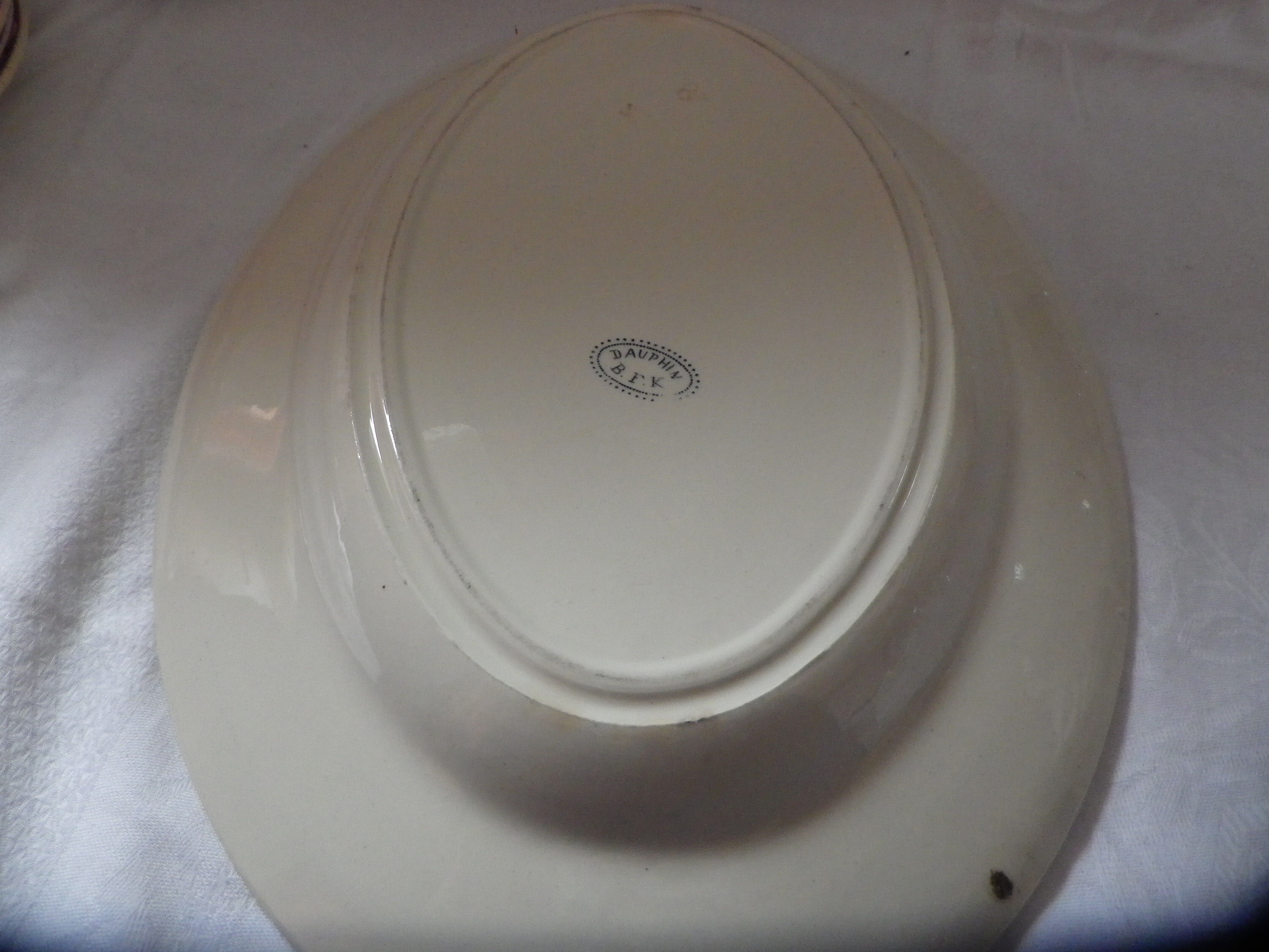 Oval dish