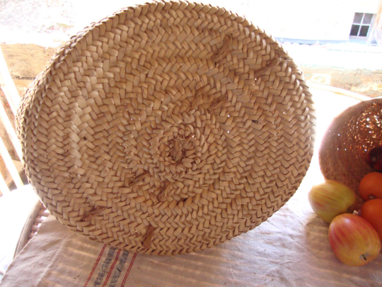 Straw woven laundry basket, vintage 6