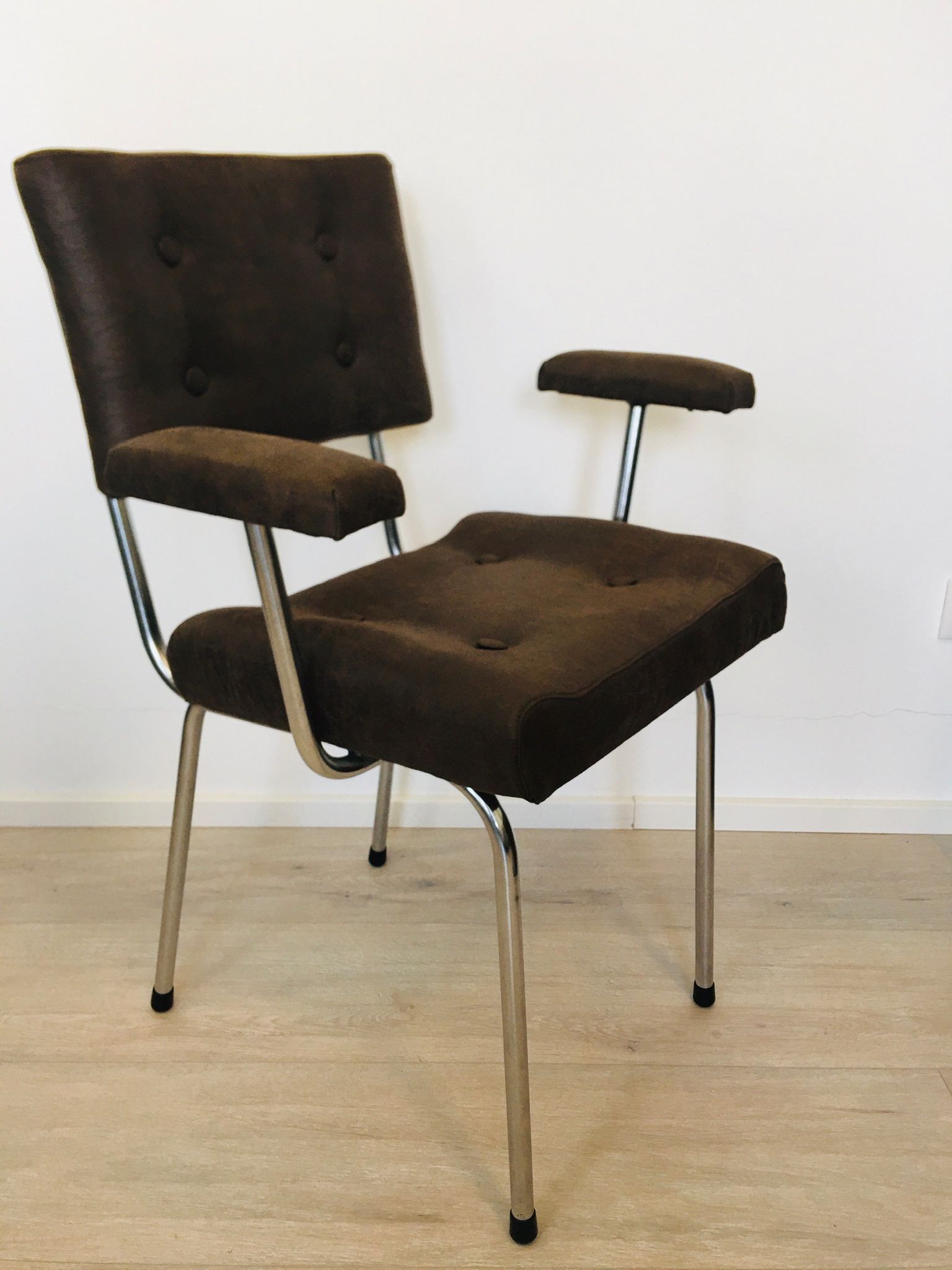 Chaise tubulaire tchèque marron de Belet, années 1970