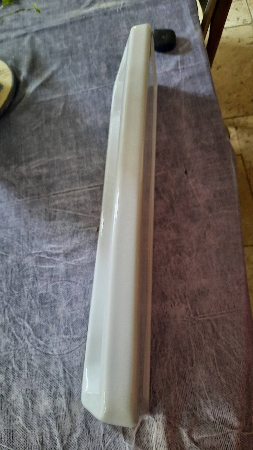 Porcelain bathroom shelf