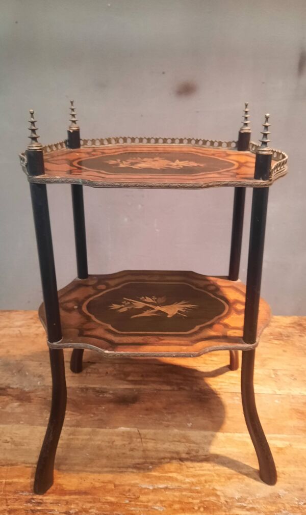 Table d'appoint marquetée Napoleon III