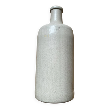 Bouteille en grès vintage 250914