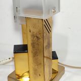 Lámpara de mesa de metal. Italia,1970s.