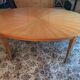 Table en bois ovale