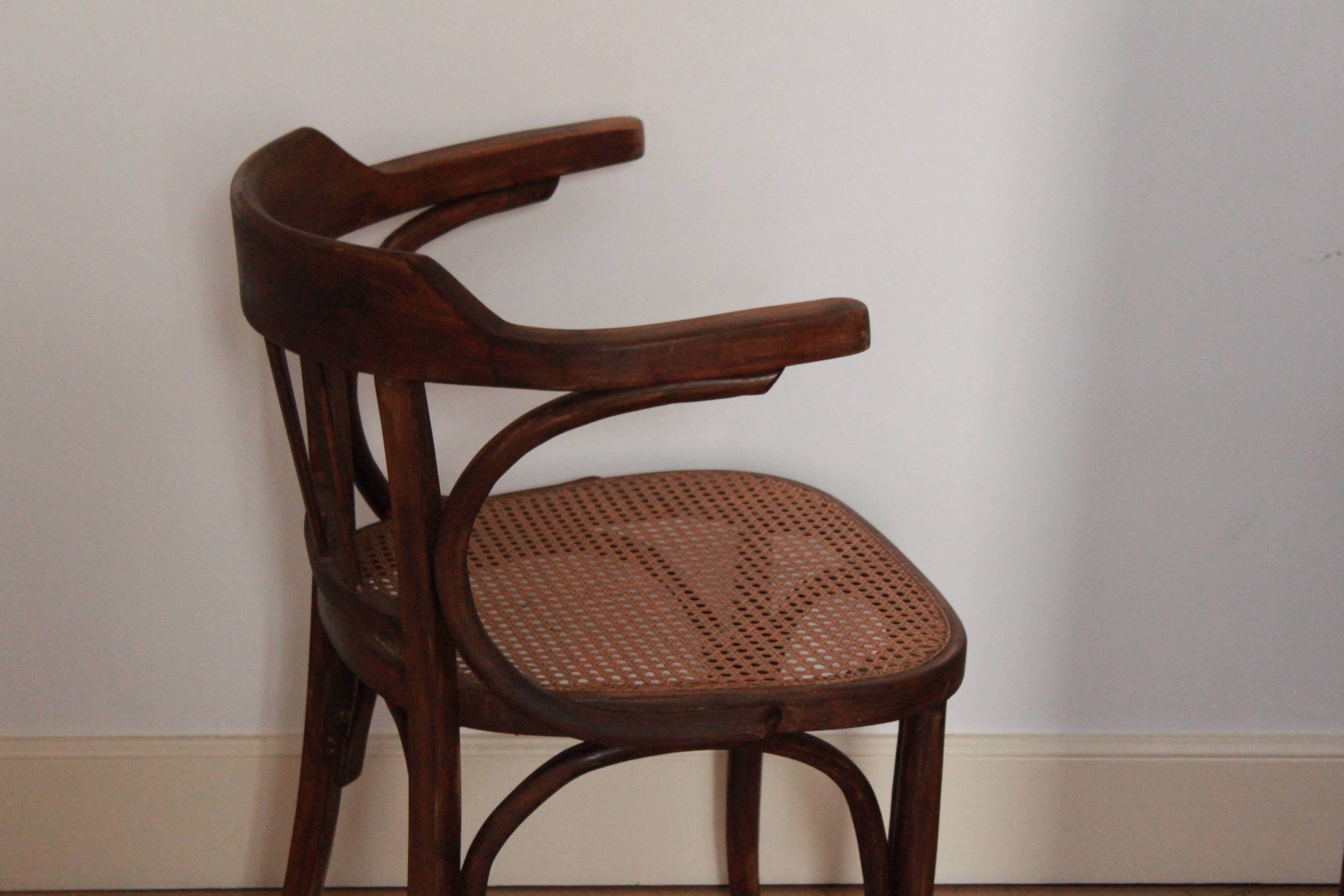 Chaise en bois 1900