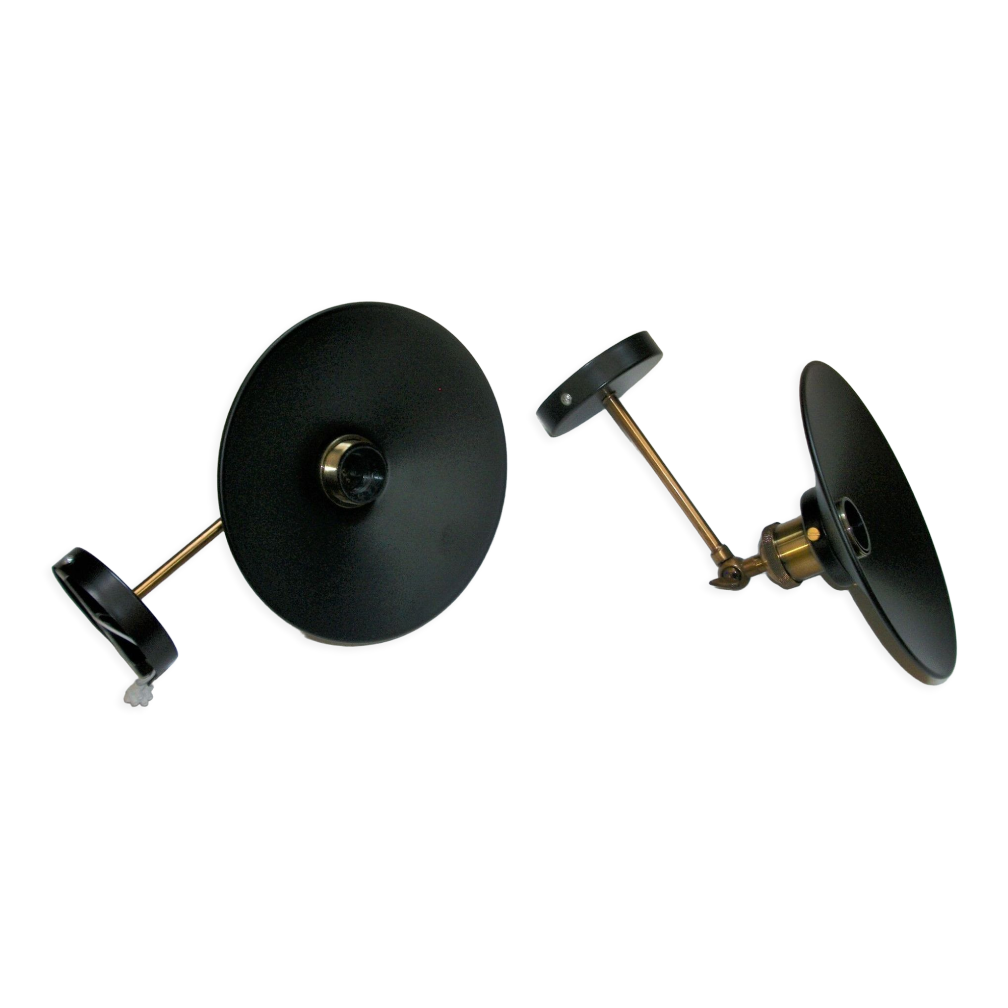 Pair of metal wall lamps in black and gold