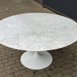 Original round dining table Knoll Tulip (152cm) Carrara