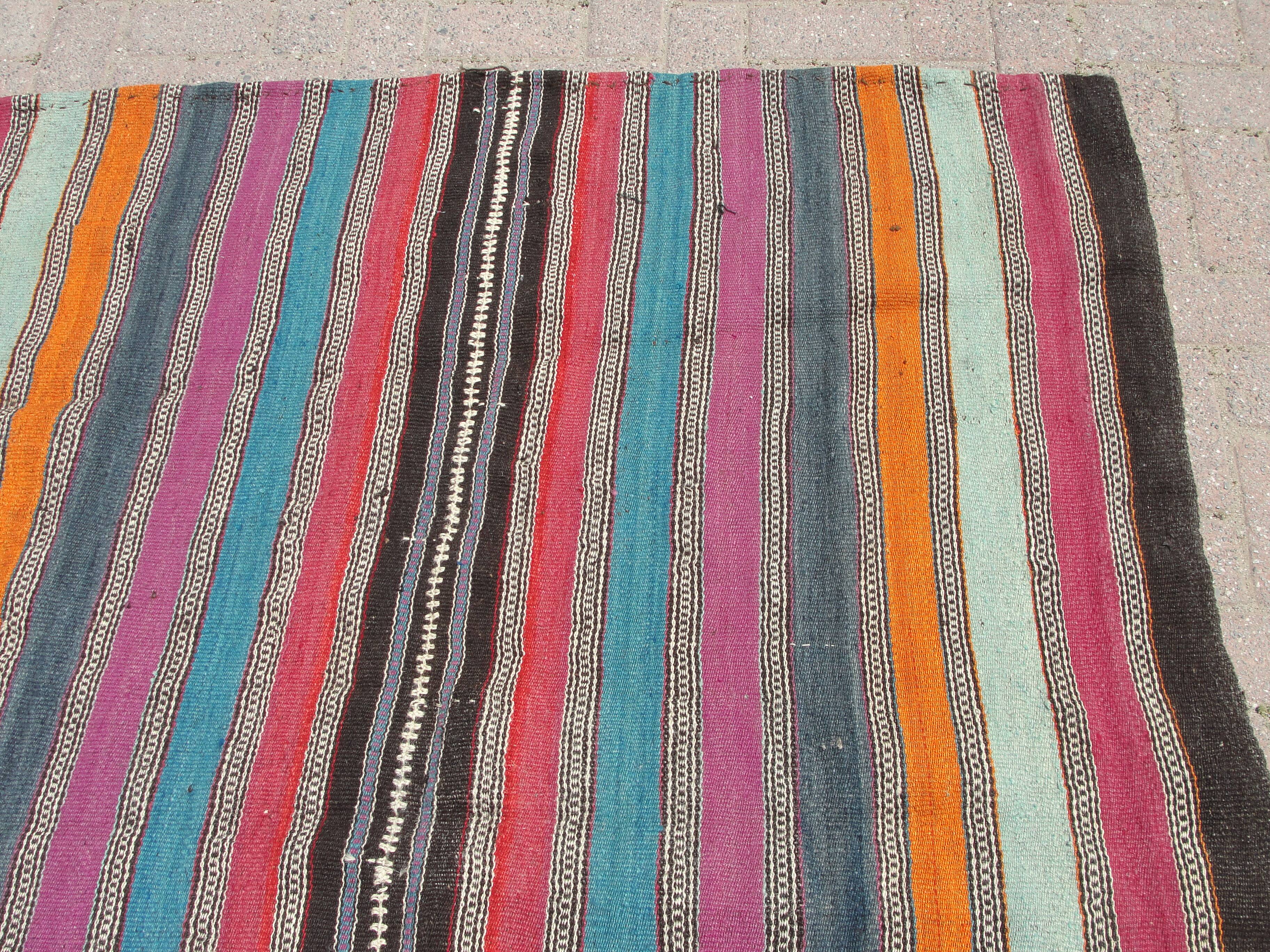 Vinatage turkish large kilim rug