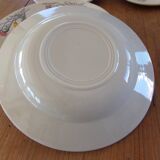 4 assiettes creuses et 4 assiettes plates anciennes au décor floral