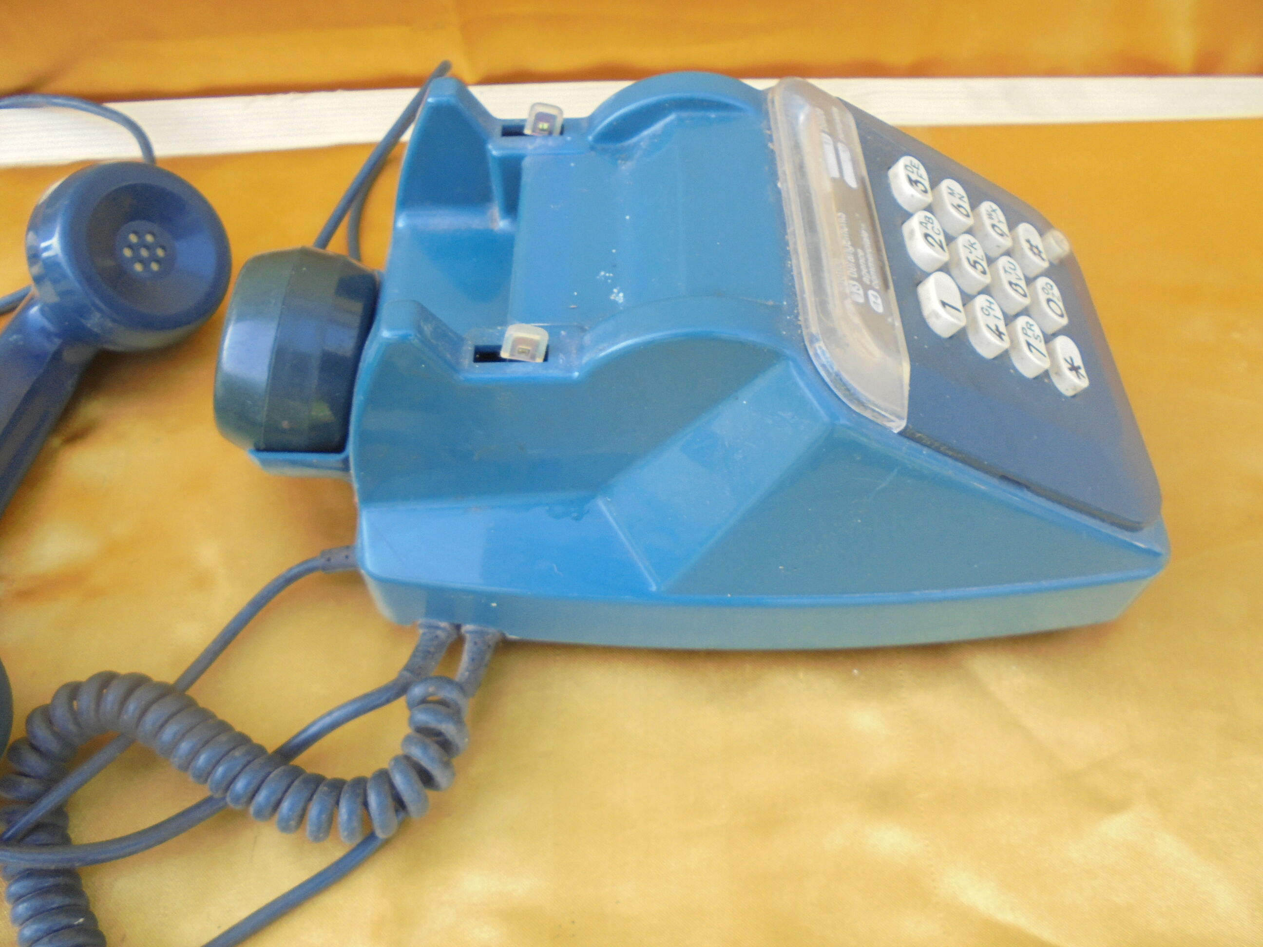 Telephone with touches bleu vintage socotel s63