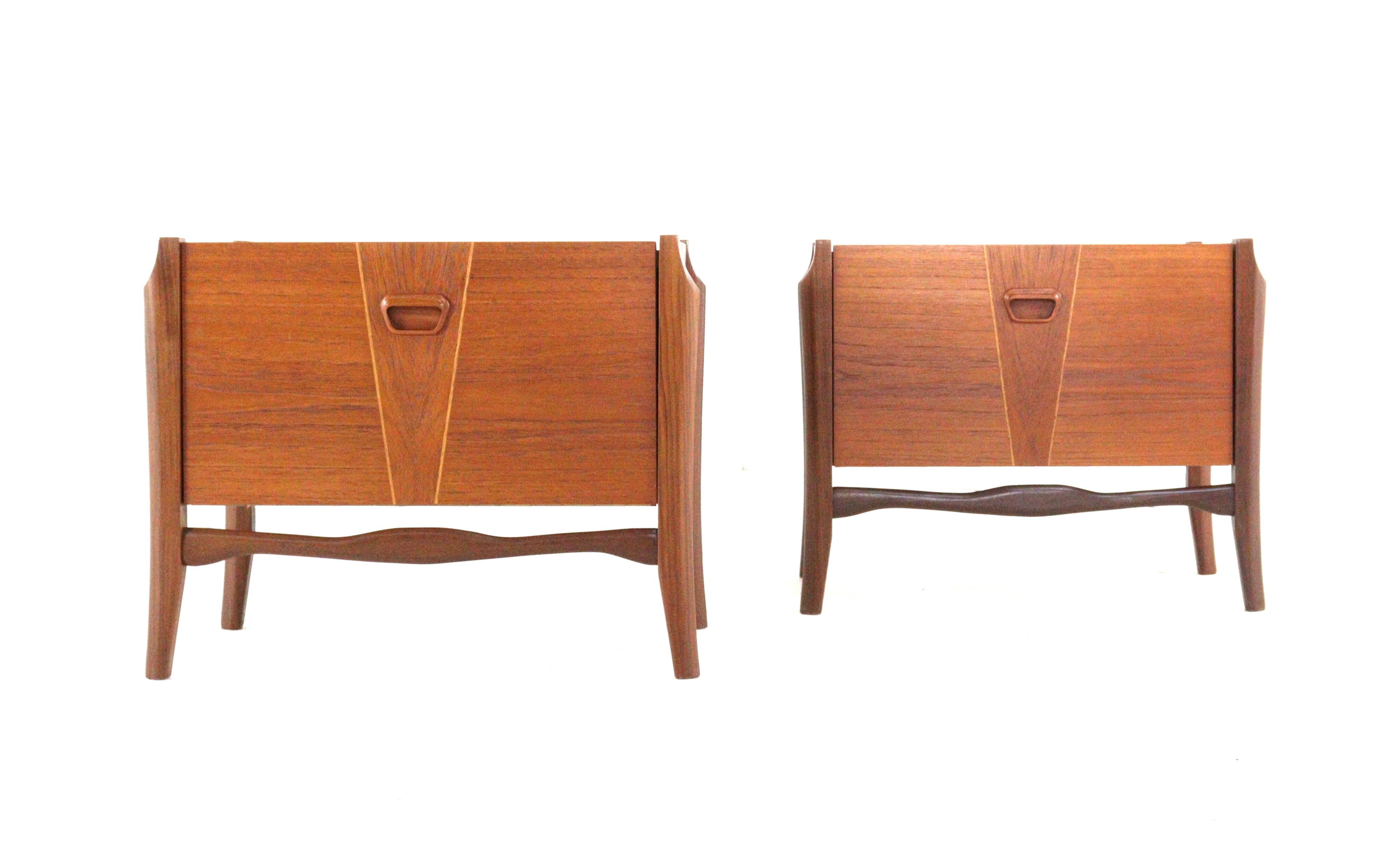 Set of 2 Nightstands 'Putte' - dutch design mid century in teak