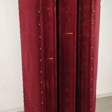 Red velvet screen with black skai