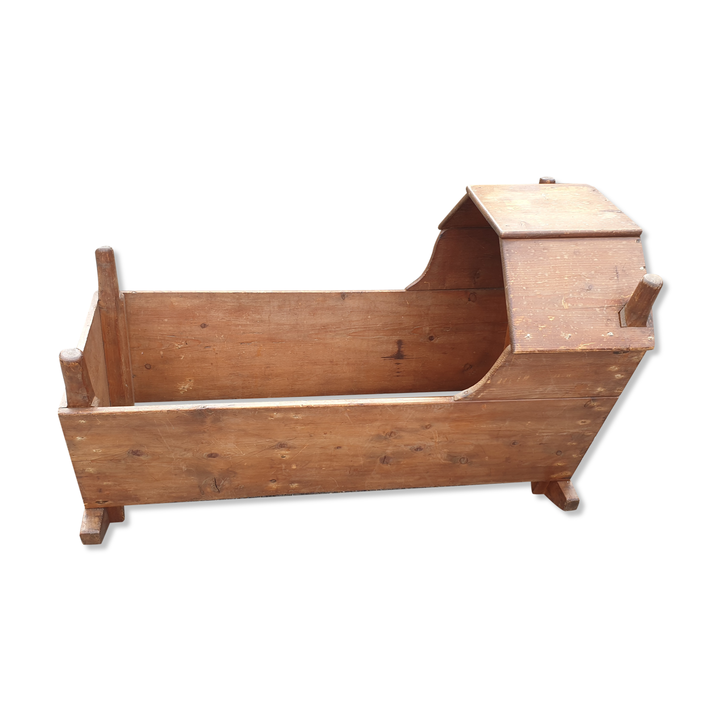 Savoyard wood cradle
