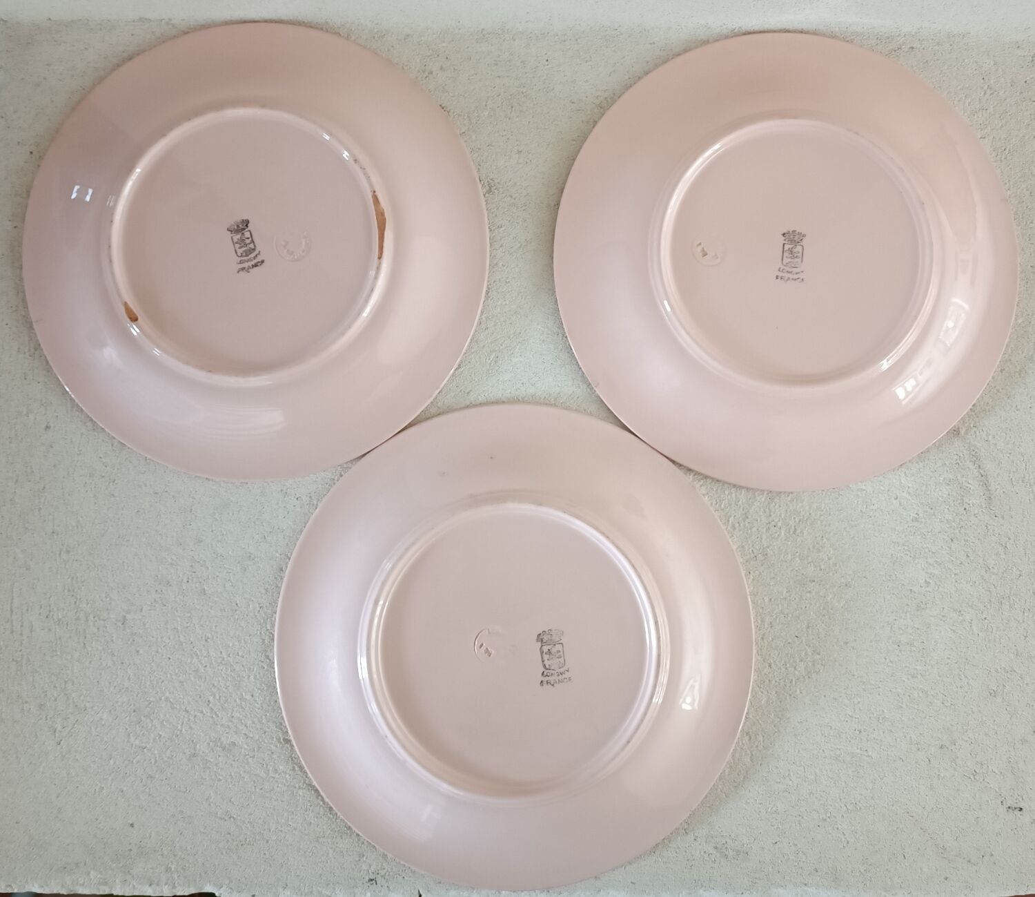 Set of 9 iron earth plates