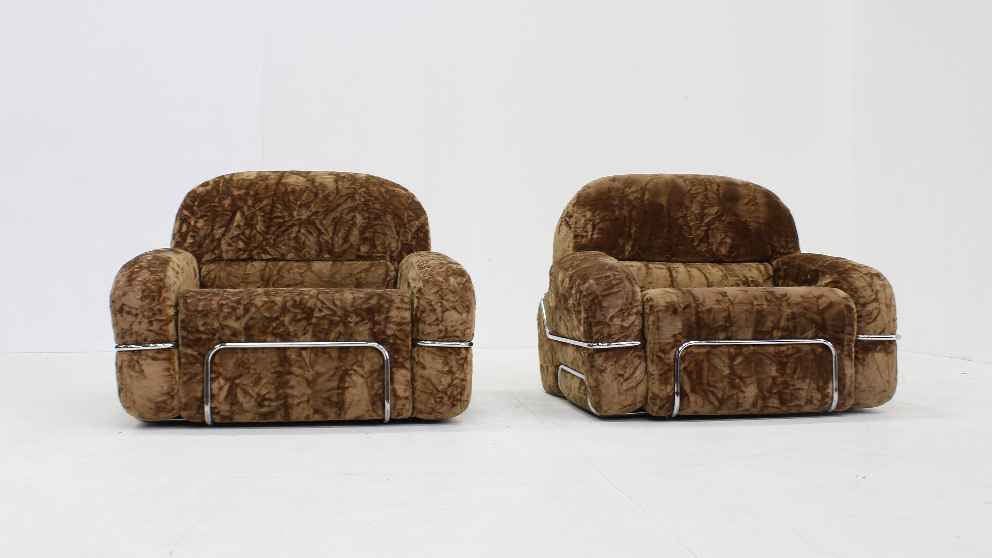 Fauteuils italiens vintage en chrome et velours, années 1970, lot de 2