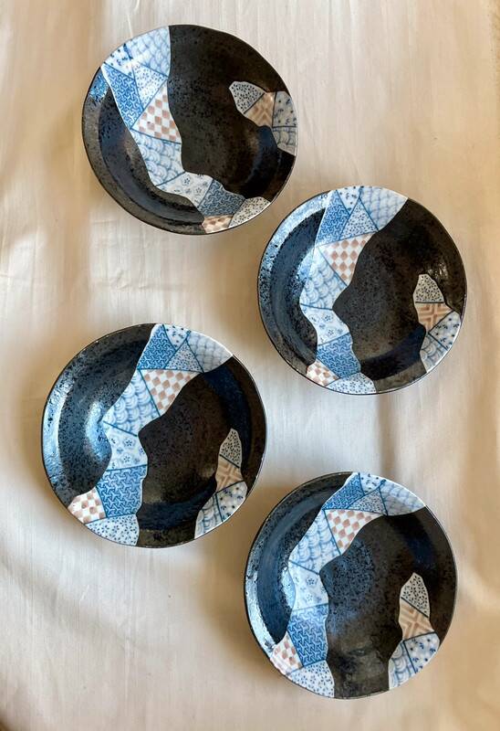 4 bowls made in Japan