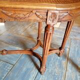 Piano bench