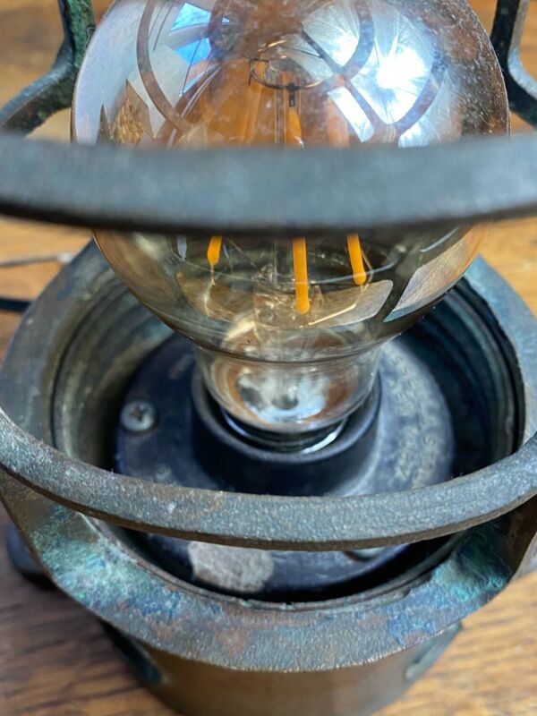 Antique lampe de bateau Russell @ Stoll New York