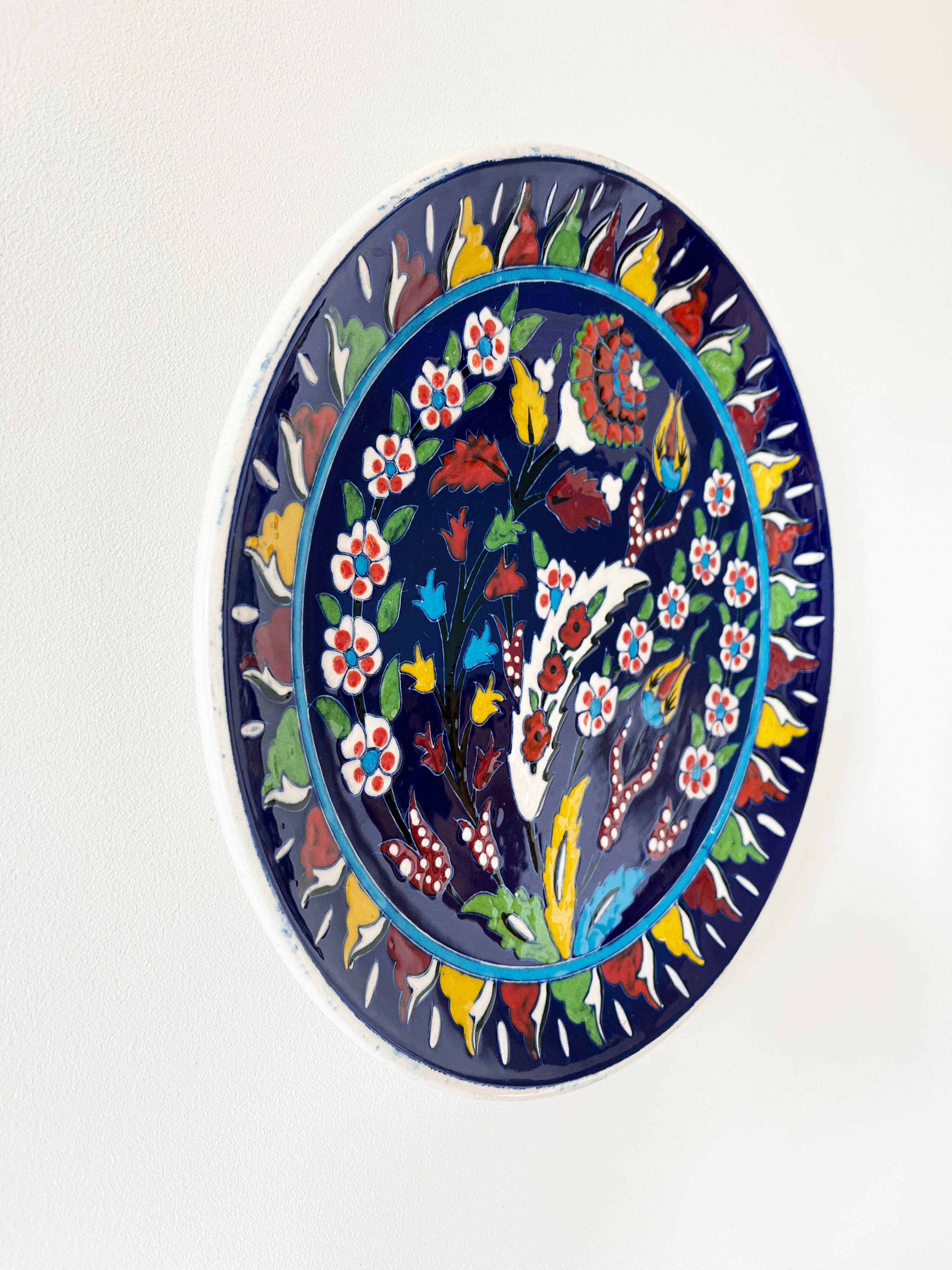 Kuthaya handcrafted ceramic plate