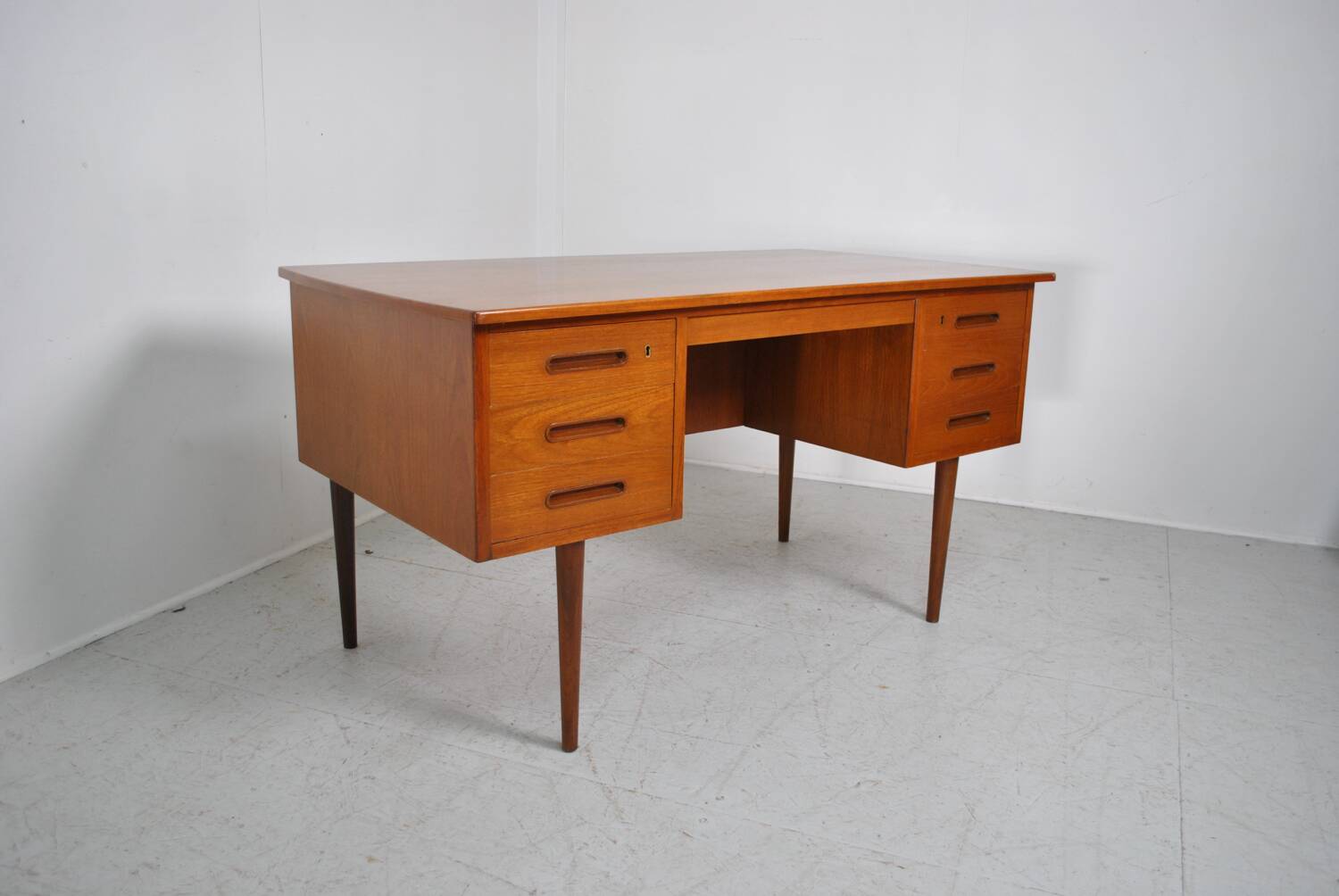 Bureau scandinave teck 1960