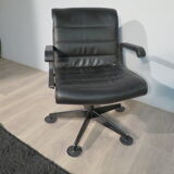 Sapper armchair edited by Knoll