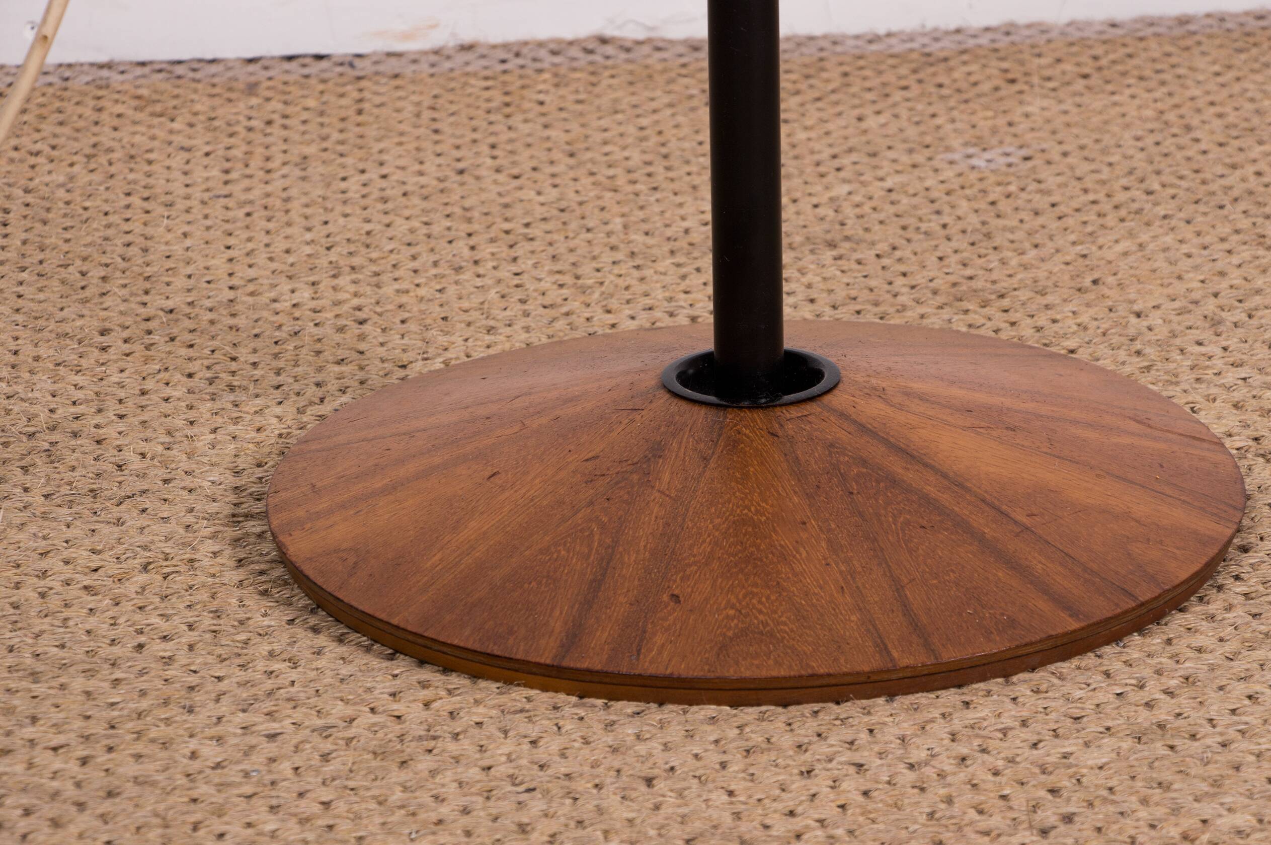 Large tilting floor lamp in steel and teak by Georges Frydman 1960.