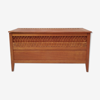 Rattan chest bench