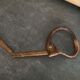 Tabouret pliant cuir et bambou 1970