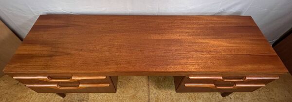 Bureau en teck vintage rétro du milieu du siècle par Stonehill (1960) Design intemporel –