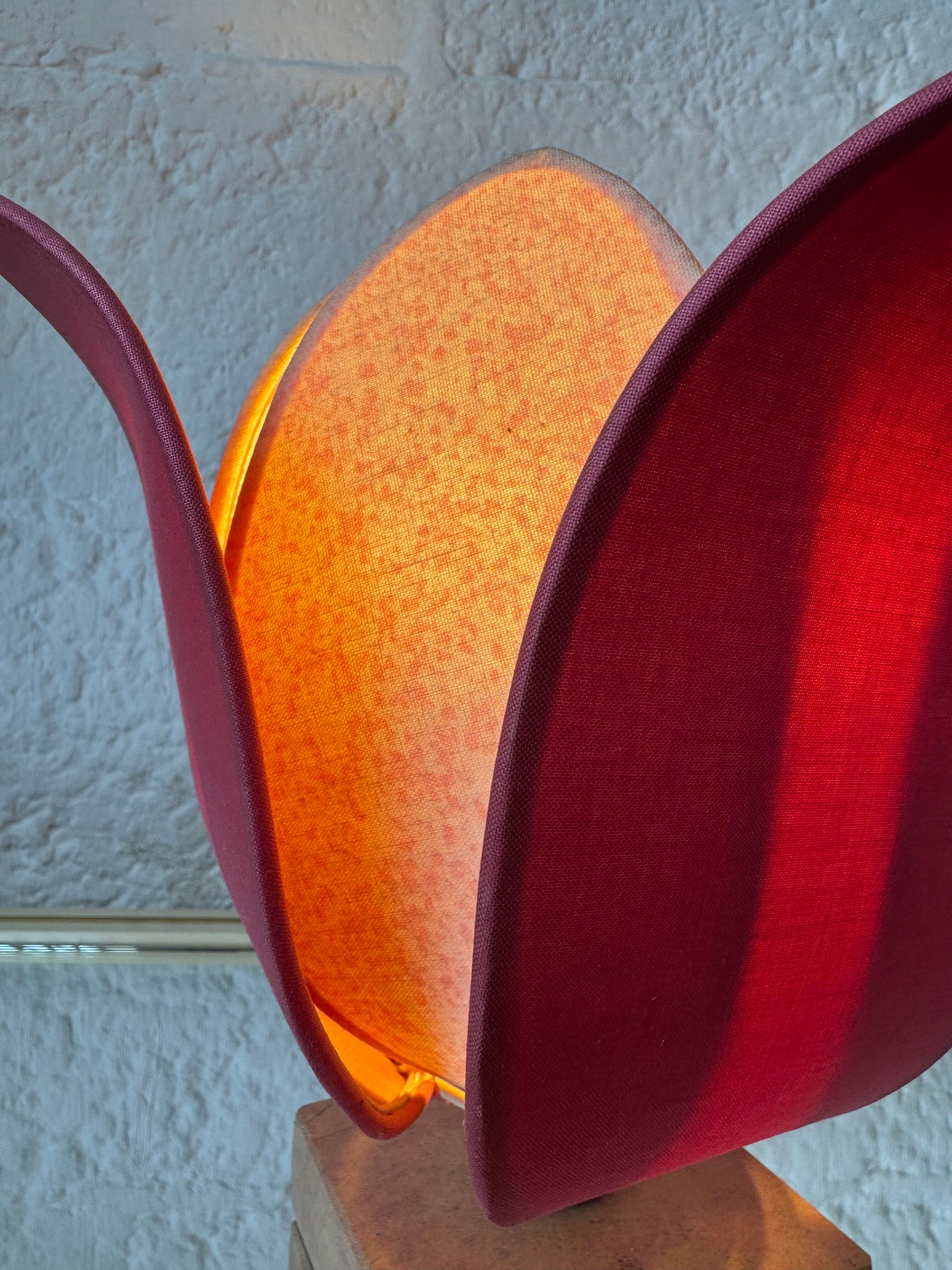 Vintage lotus flower lamp