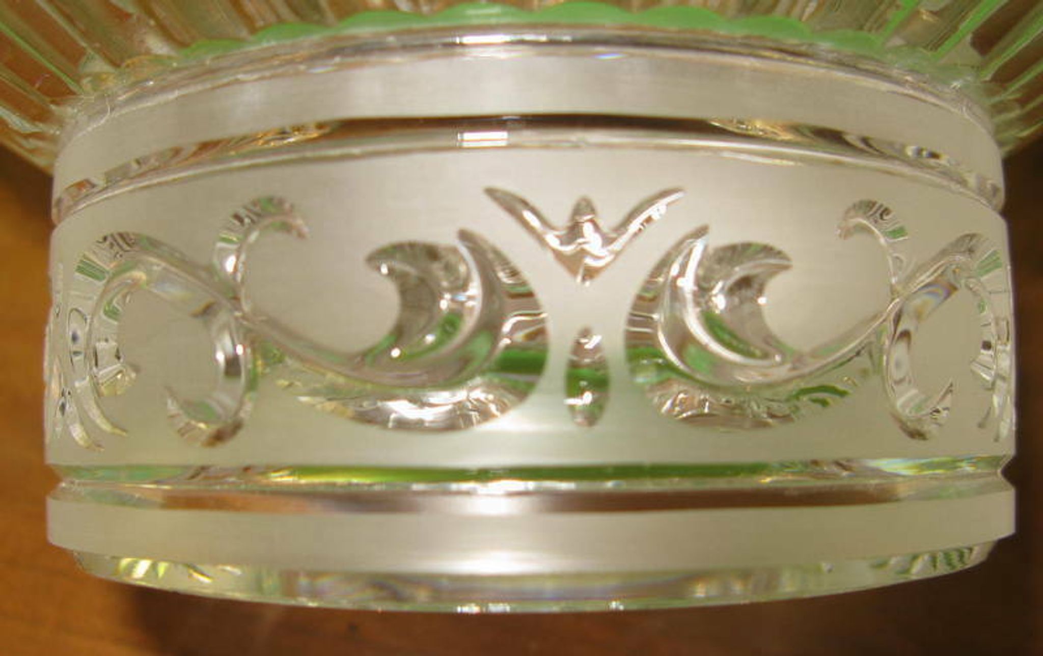 Drageoir en verre ou cristal moulé,