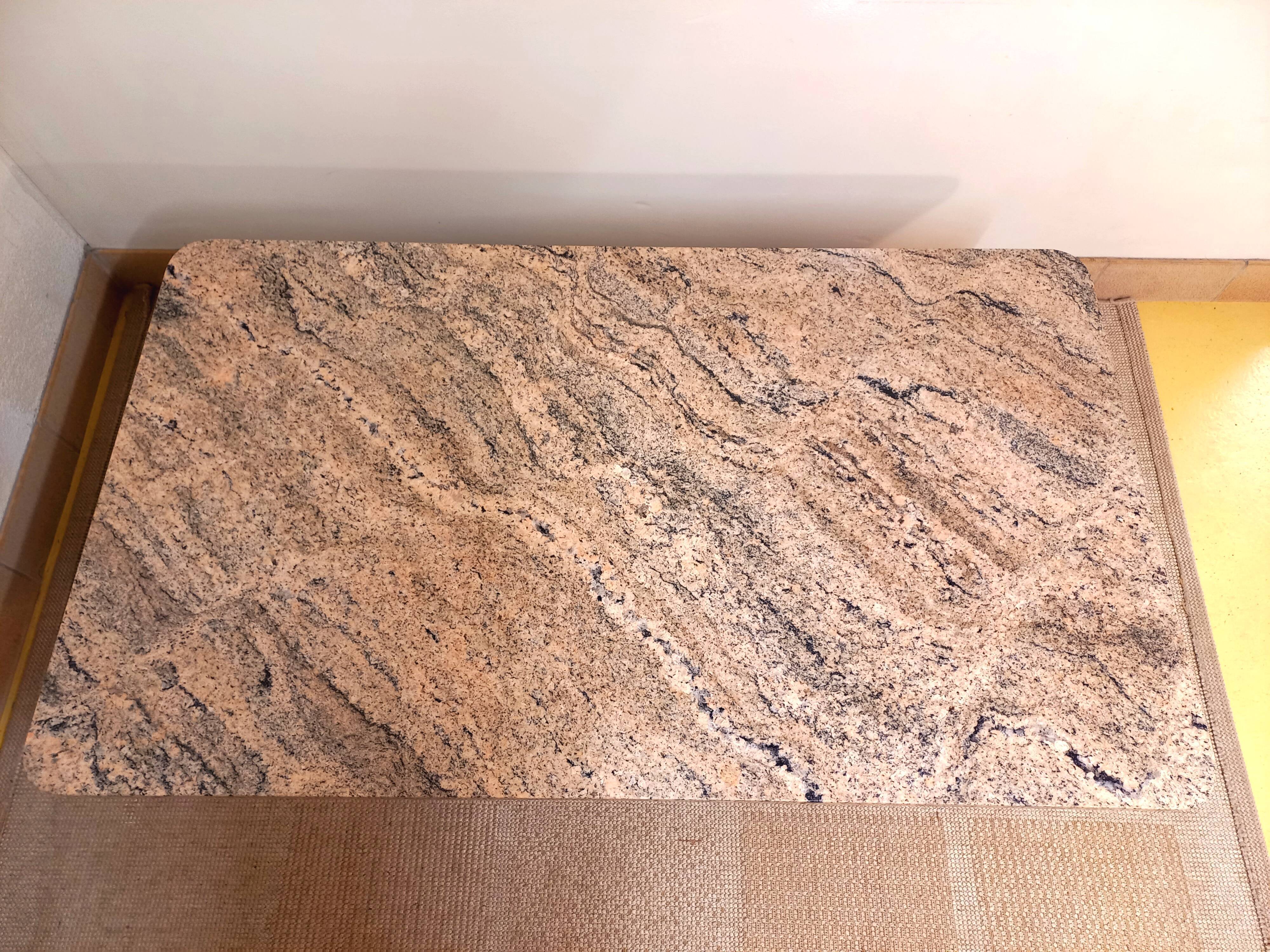 Vintage coffee table in pink marble 70s 80s