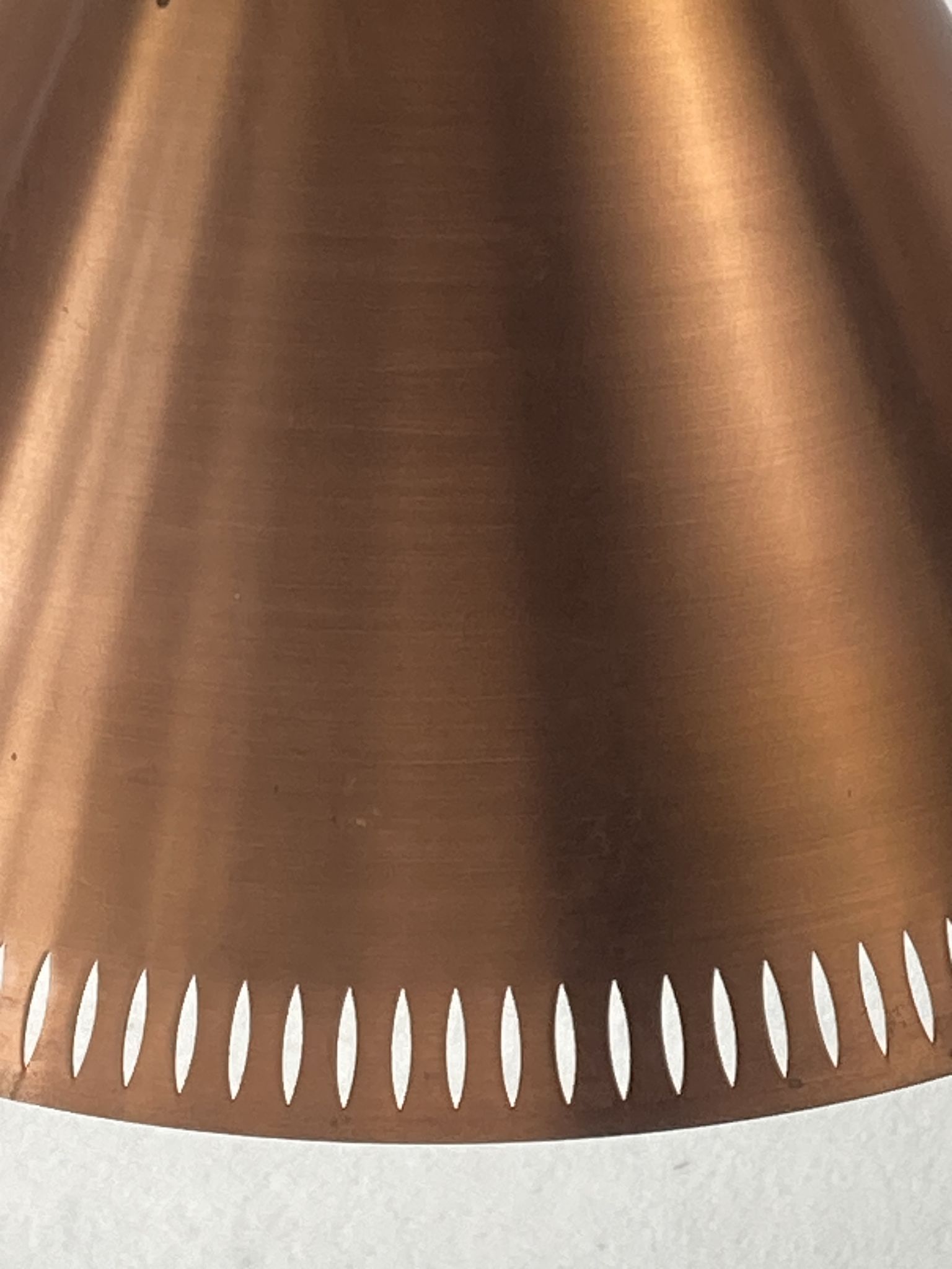 Suspension en cuivre perforé, Nordisk Solar, Danemark